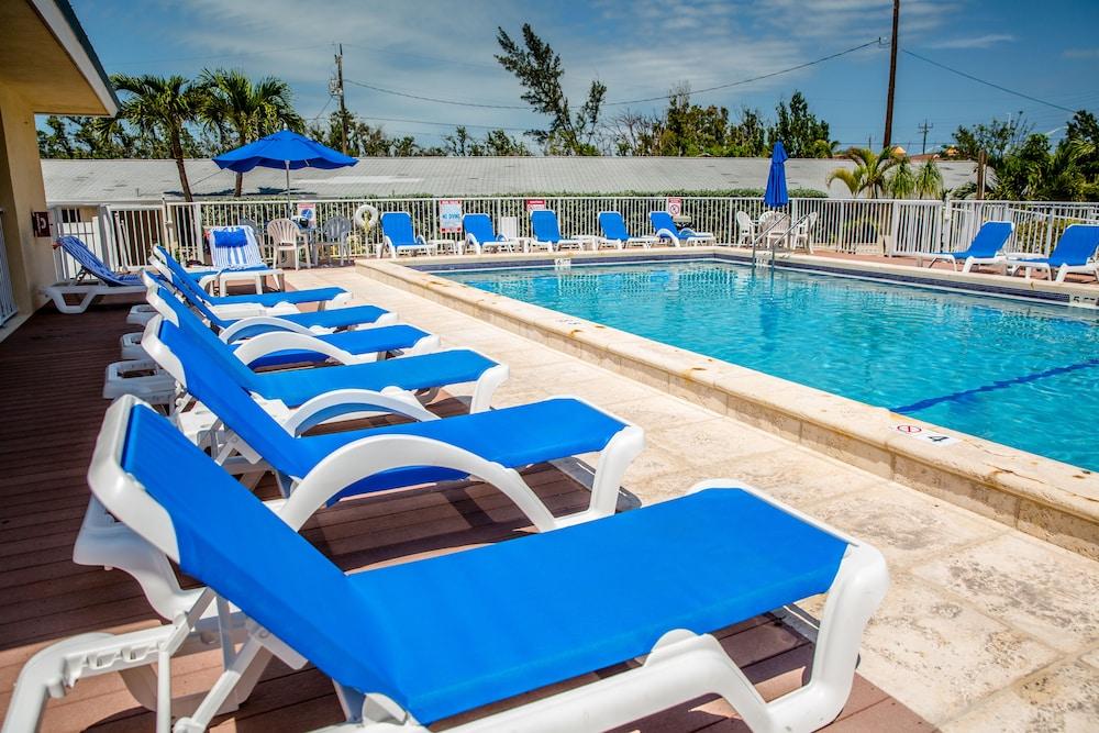 Hotel The Reef At Marathon Extérieur photo